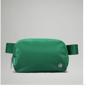 Lululemon Everywhere Belt Bag